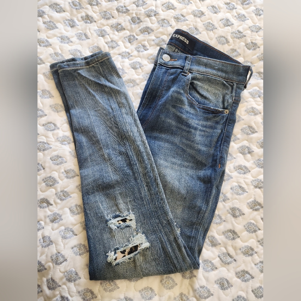 Distressed Jeans
